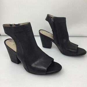 Naturalizer Yanni Sandal (B7)